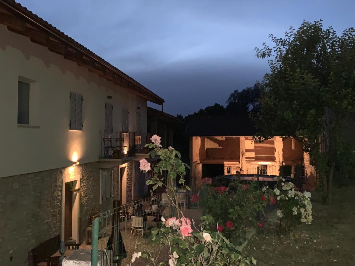 La Luce Delle Colline Bed & Breakfast Serravalle delle Langhe Dış mekan fotoğraf