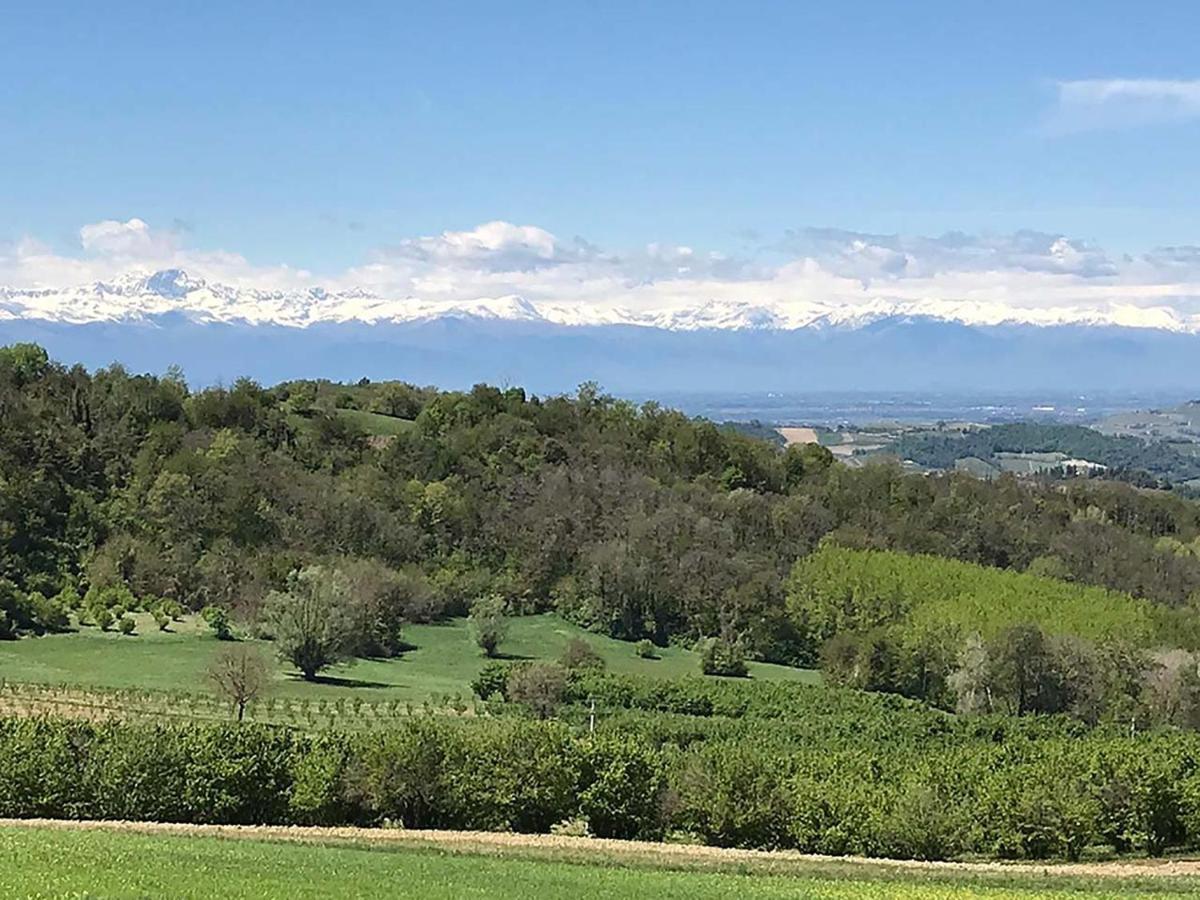 La Luce Delle Colline Bed & Breakfast Serravalle delle Langhe Dış mekan fotoğraf