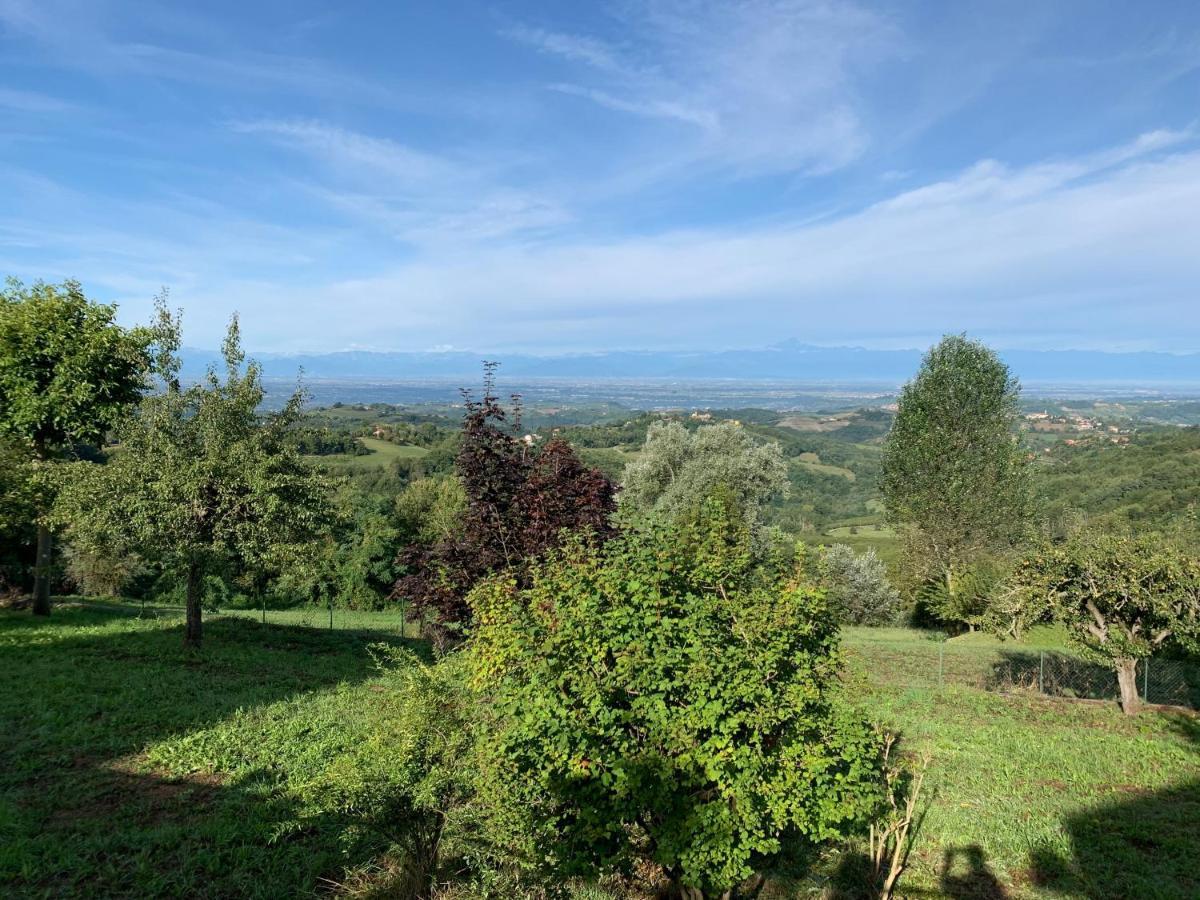 La Luce Delle Colline Bed & Breakfast Serravalle delle Langhe Dış mekan fotoğraf